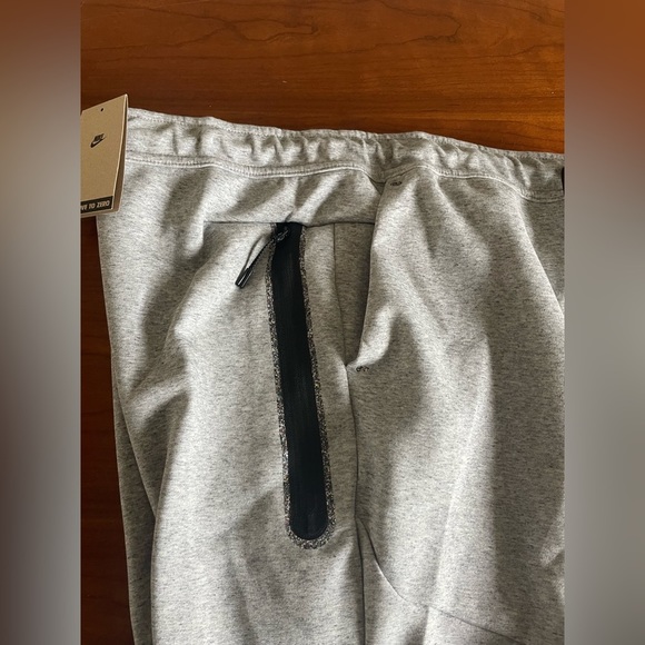 New Nike Sportswear Tech Fleece Jogger Pants DQ4316-063 Dark Heather Gray - Picture 4 of 4